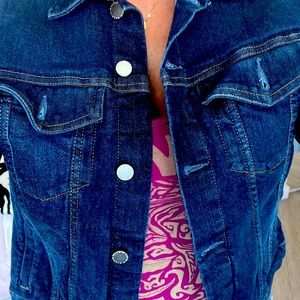 Size 6 cropped 4pocket denim jacket with Lycra